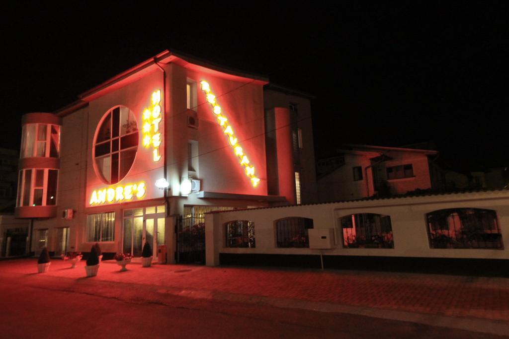 Hotel Andre'S Craiova Exterior foto
